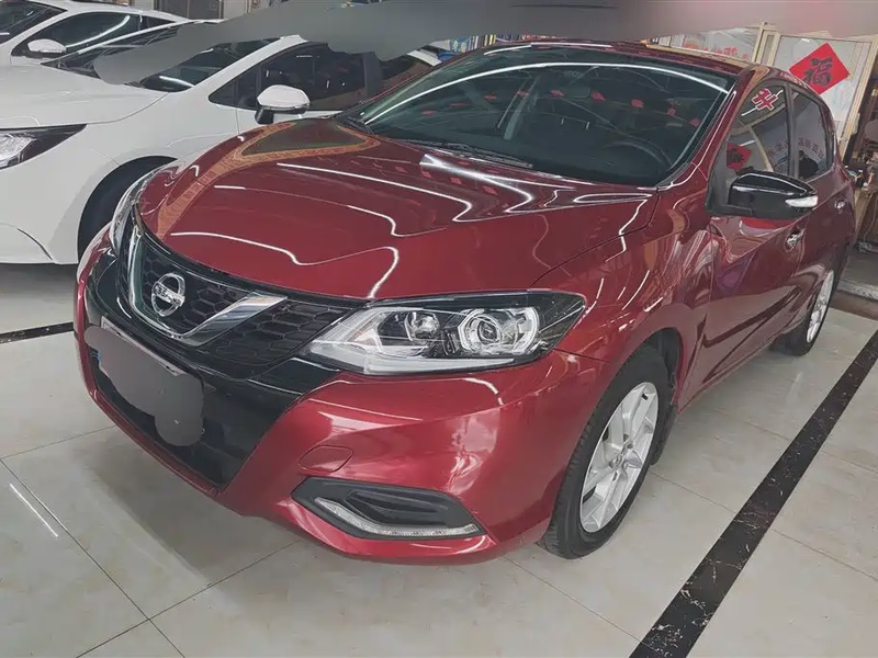 Nissan Tiida