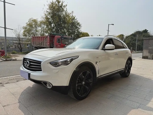 Infiniti QX70 2014