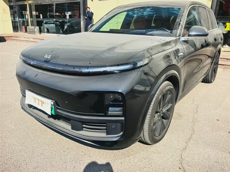 Li Auto L8
