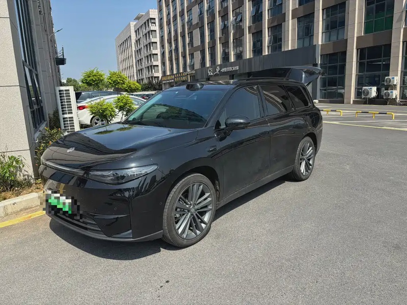 Leapmotor C16