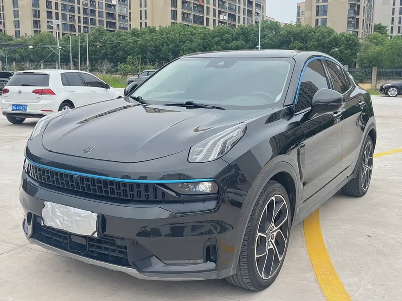 Lynk & Co 05