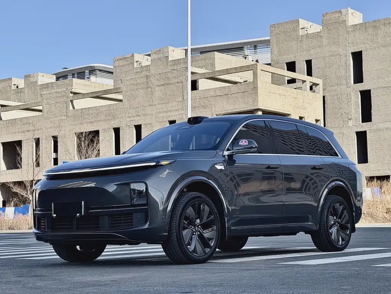 Li Auto L8