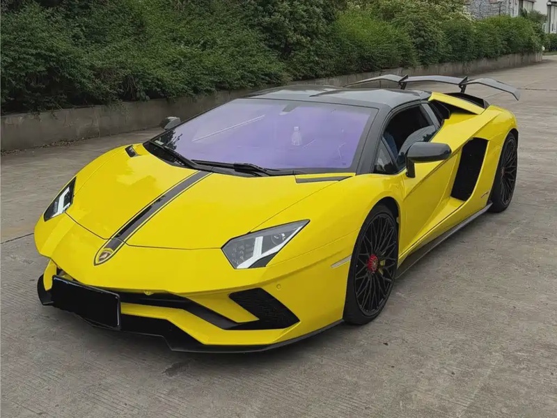 Lamborghini Aventador