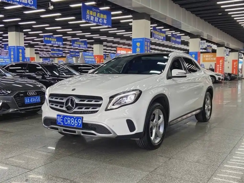 Mercedes-Benz GLA-Class