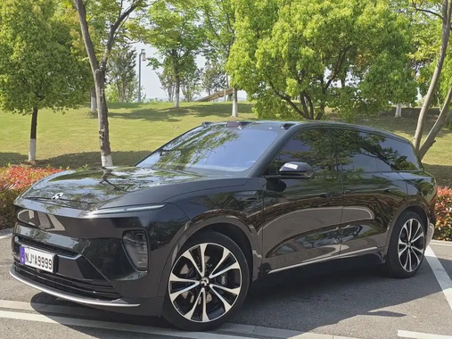 NIO ES8 2024