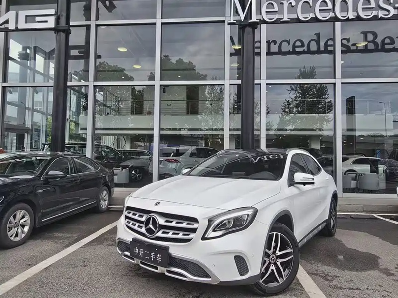 Mercedes-Benz GLA-Class