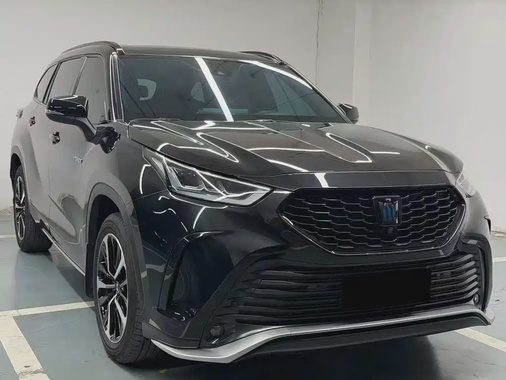 Toyota Crown Kluger 2024