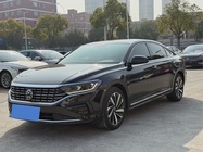 Volkswagen Passat 2022