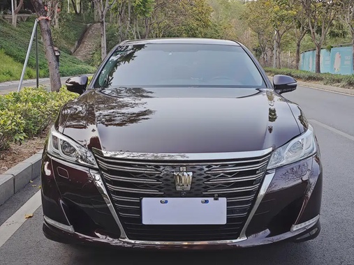 Toyota Crown 2018
