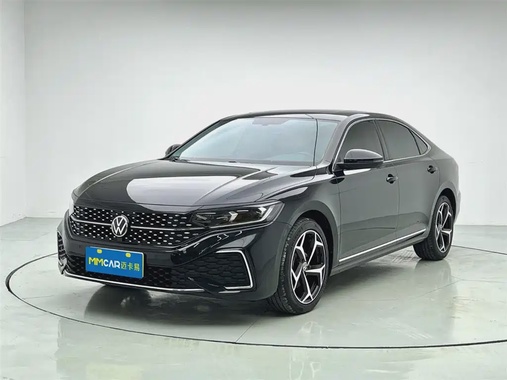 Volkswagen Passat 2023