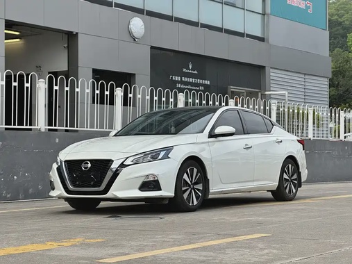 Nissan Teana 2022