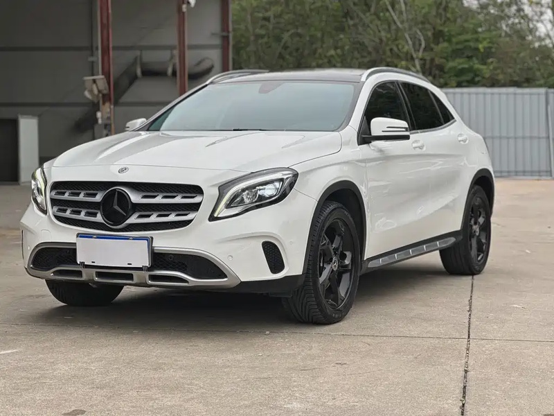 Mercedes-Benz GLA-Class