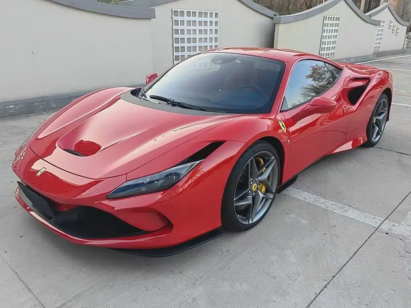 Ferrari F8