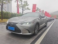 Lexus ES 2020