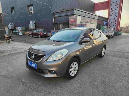 Nissan Sunny 2012