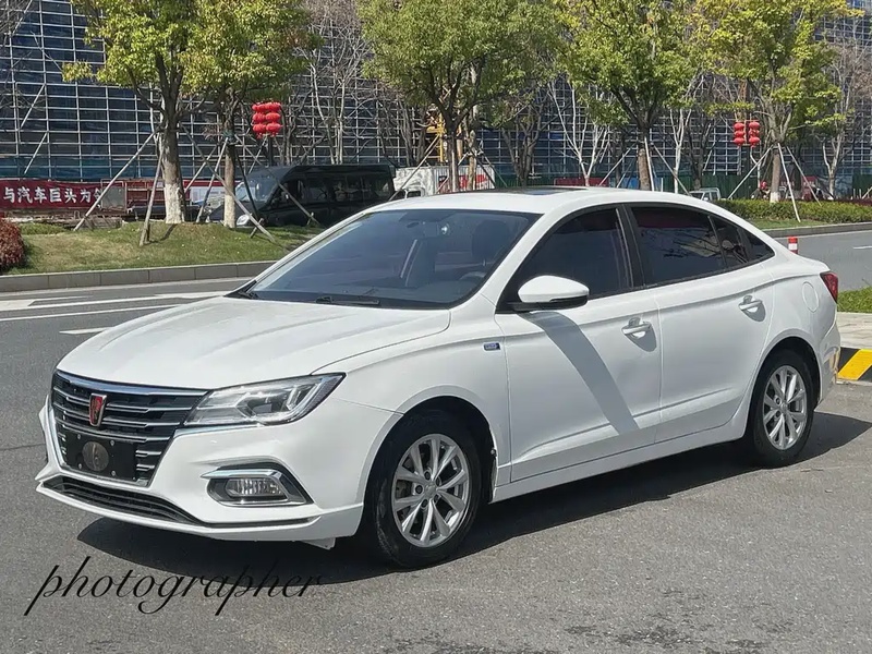Roewe i5