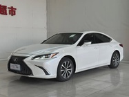 Lexus ES 2019