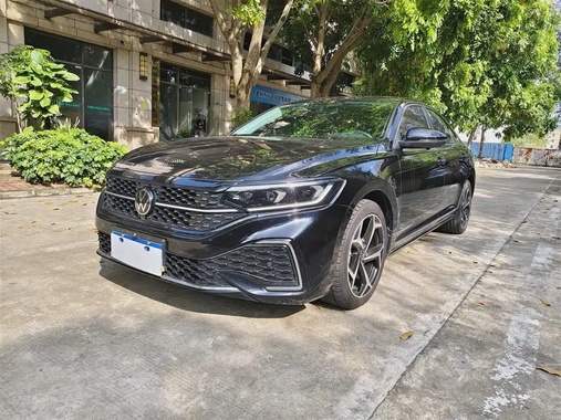 Volkswagen Passat 2024