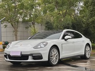Porsche Panamera 2021