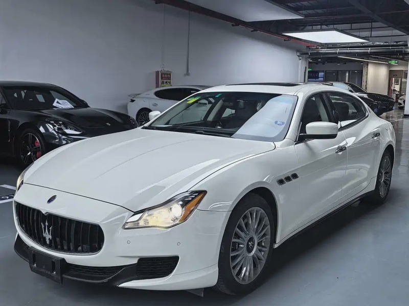 Maserati Quattroporte