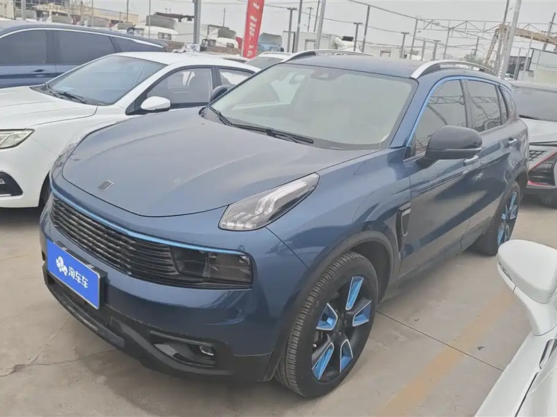 Lynk & Co 01