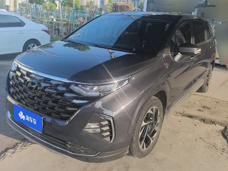 Hyundai Custo