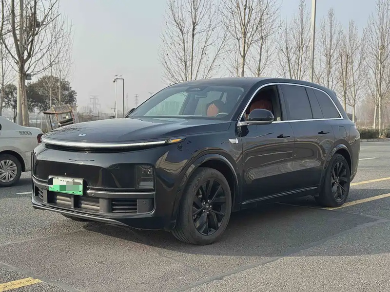 Li Auto L8