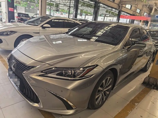 Lexus ES 2018