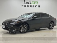 Lexus ES 2022