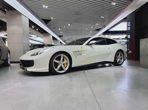 Ferrari GTC4Lusso 2018