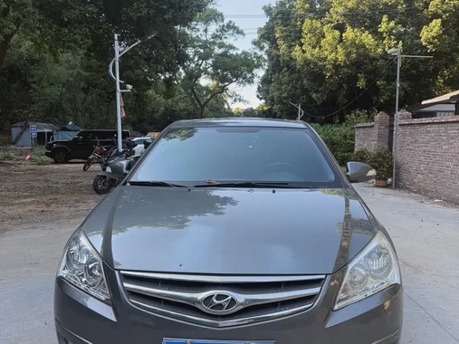 Hyundai Elantra 2011