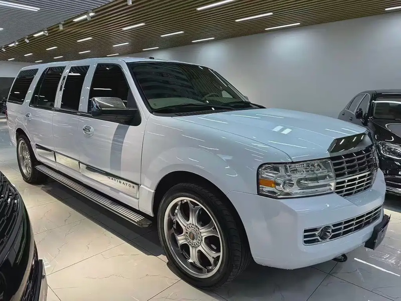 Lincoln Navigator