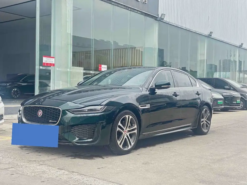 Jaguar XE