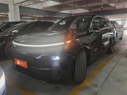 Li Auto L8 2025