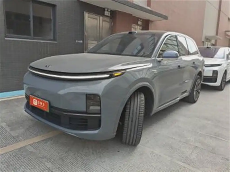 Li Auto L8
