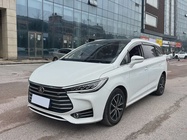 BYD MAX 2018