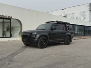 Land Rover Defender 2023