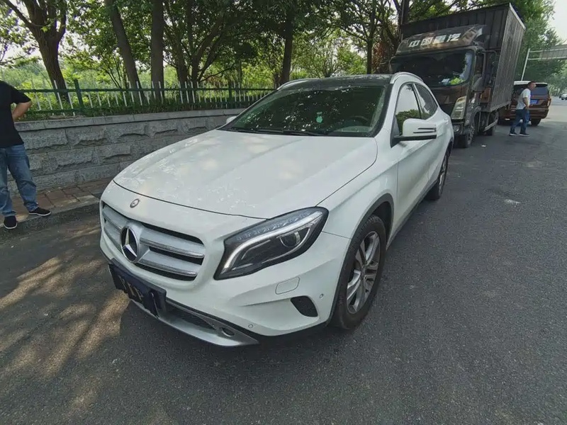 Mercedes-Benz GLA-Class