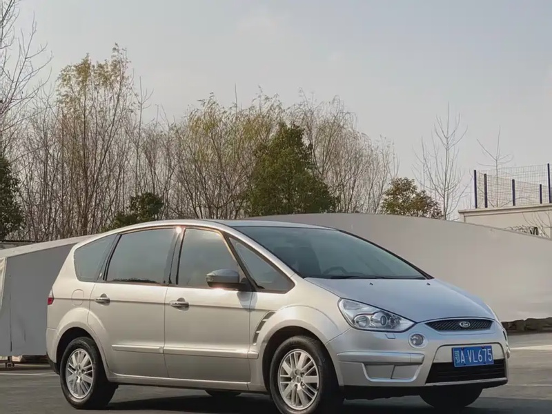 Ford Max