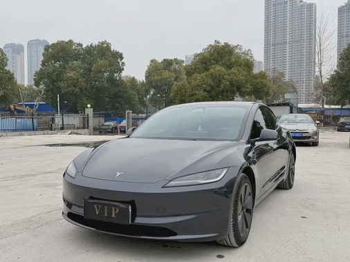 Tesla Model 3 2024