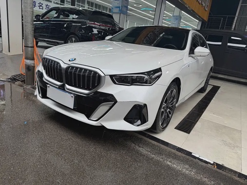BMW 5 Series 2024