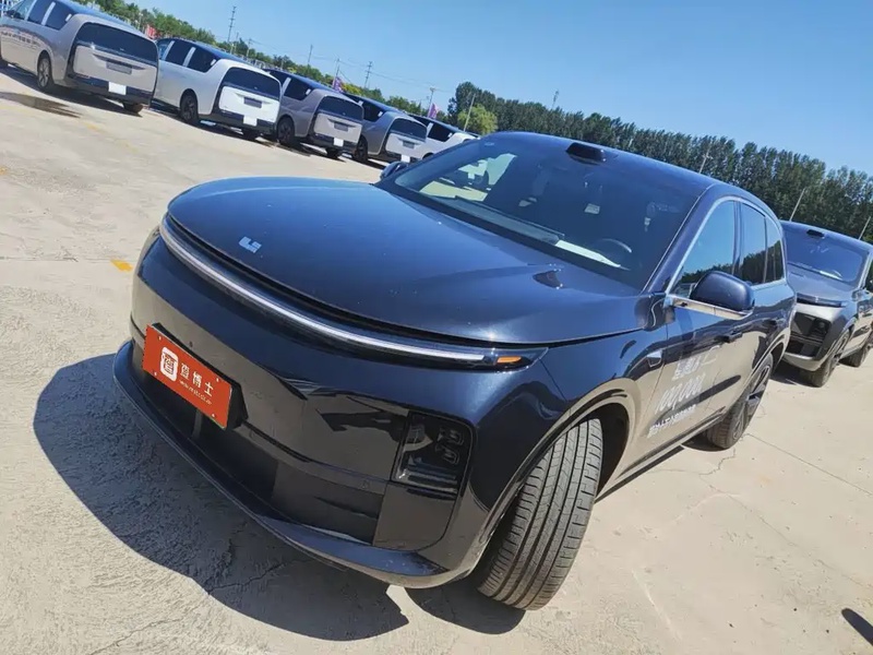 Li Auto L6