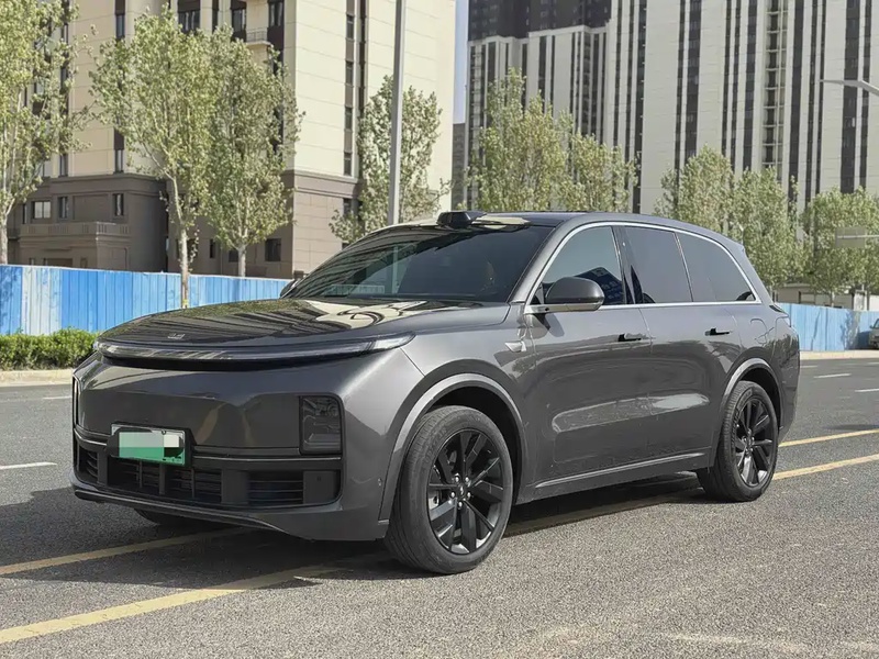 Li Auto L8