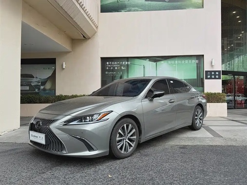 Lexus ES 2021