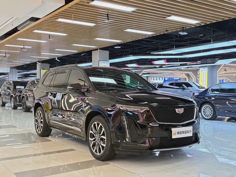 Cadillac XT6