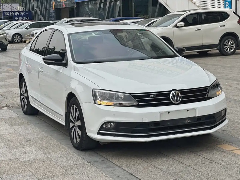 Volkswagen Sagitar