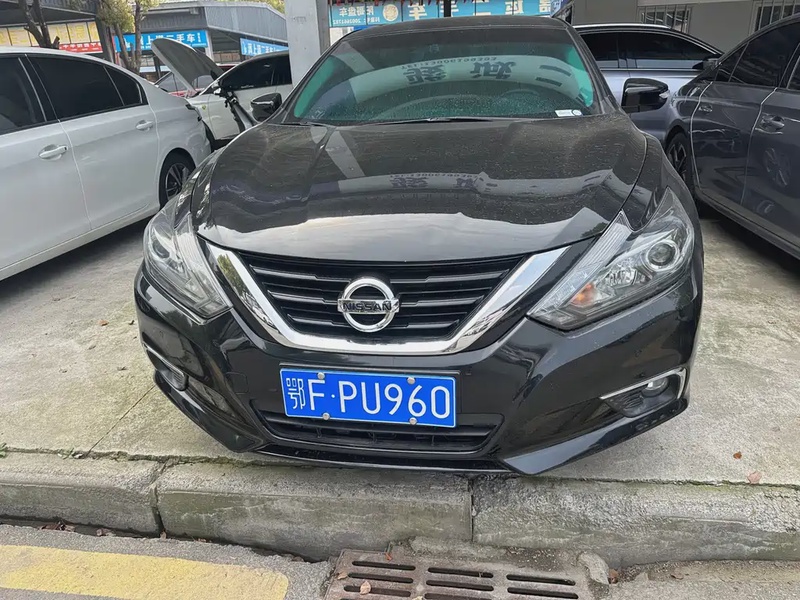 Nissan Teana