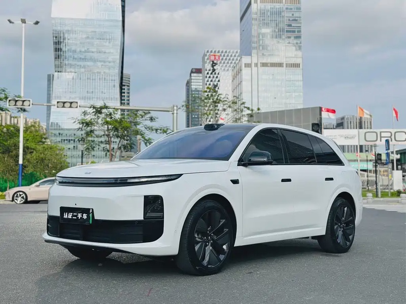 Li Auto L6