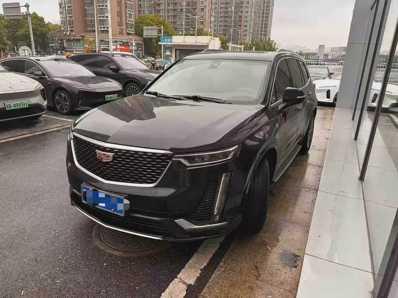 Cadillac XT6