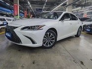 Lexus ES 2024